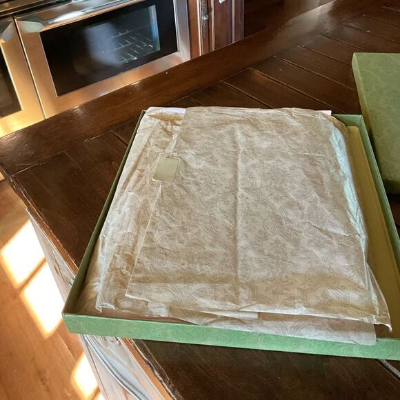 NWT & Box Gucci GG Scarf 💕 - Picture 5 of 9